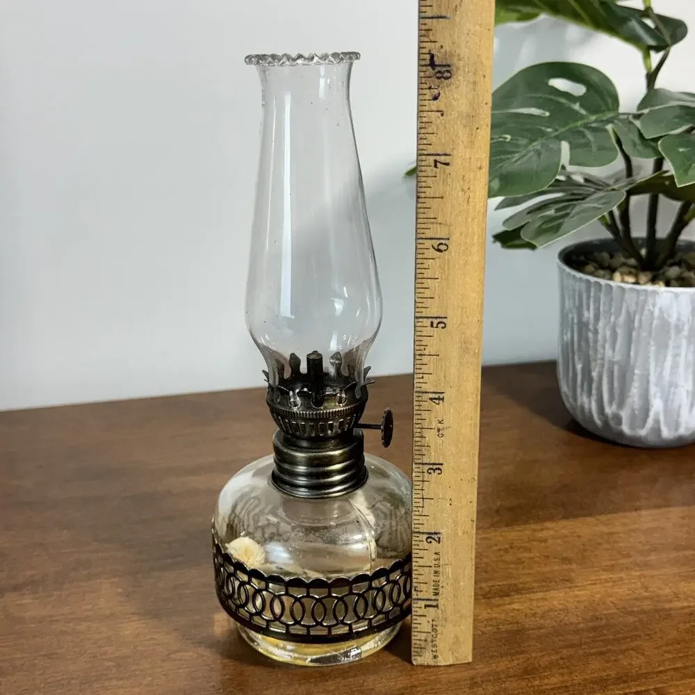 Vintage Kerosene Oil Lamp Clear Glass Base Antique Brass Finish Decor 8